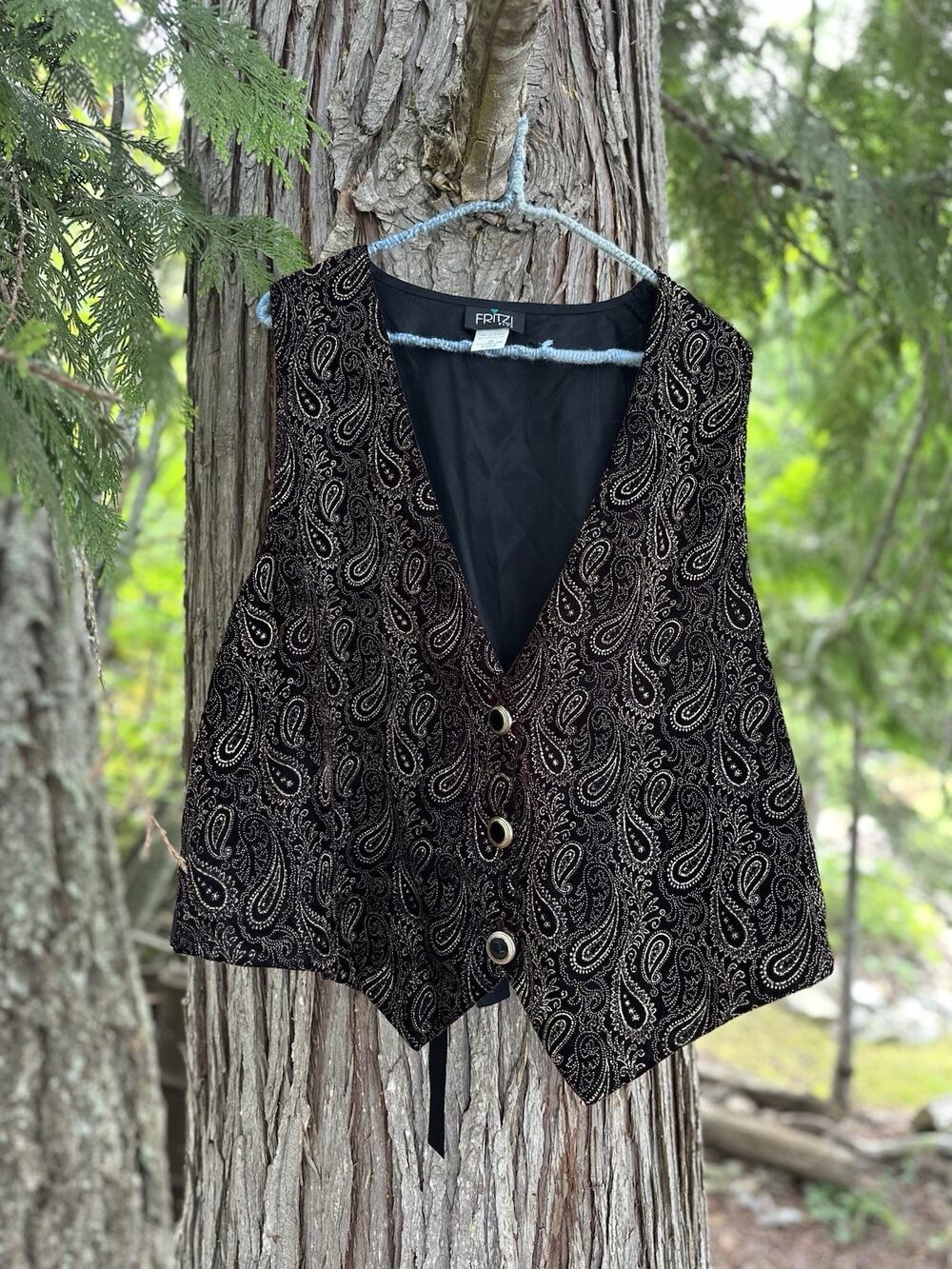 Fritzi Plus Vintage 90s Black Gold Paisley Vest 1X Handkerchief Hem Lined